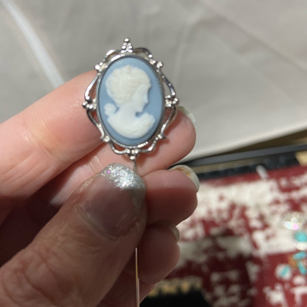 Vintage Trifari Blue White Cameo Stick Pin Silver Tone